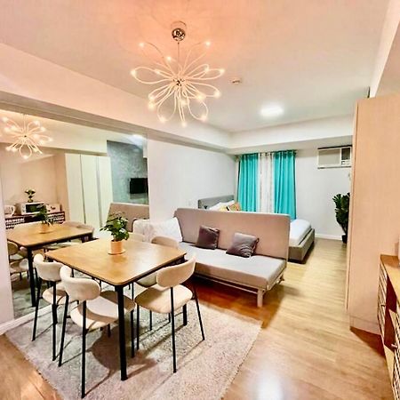 Abreeza Studio Suite 2321 - Pool, Wifi, City View, Washer, Ac, Netflix, Mall Davao ภายนอก รูปภาพ