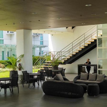 Abreeza Studio Suite 2321 - Pool, Wifi, City View, Washer, Ac, Netflix, Mall Davao ภายนอก รูปภาพ