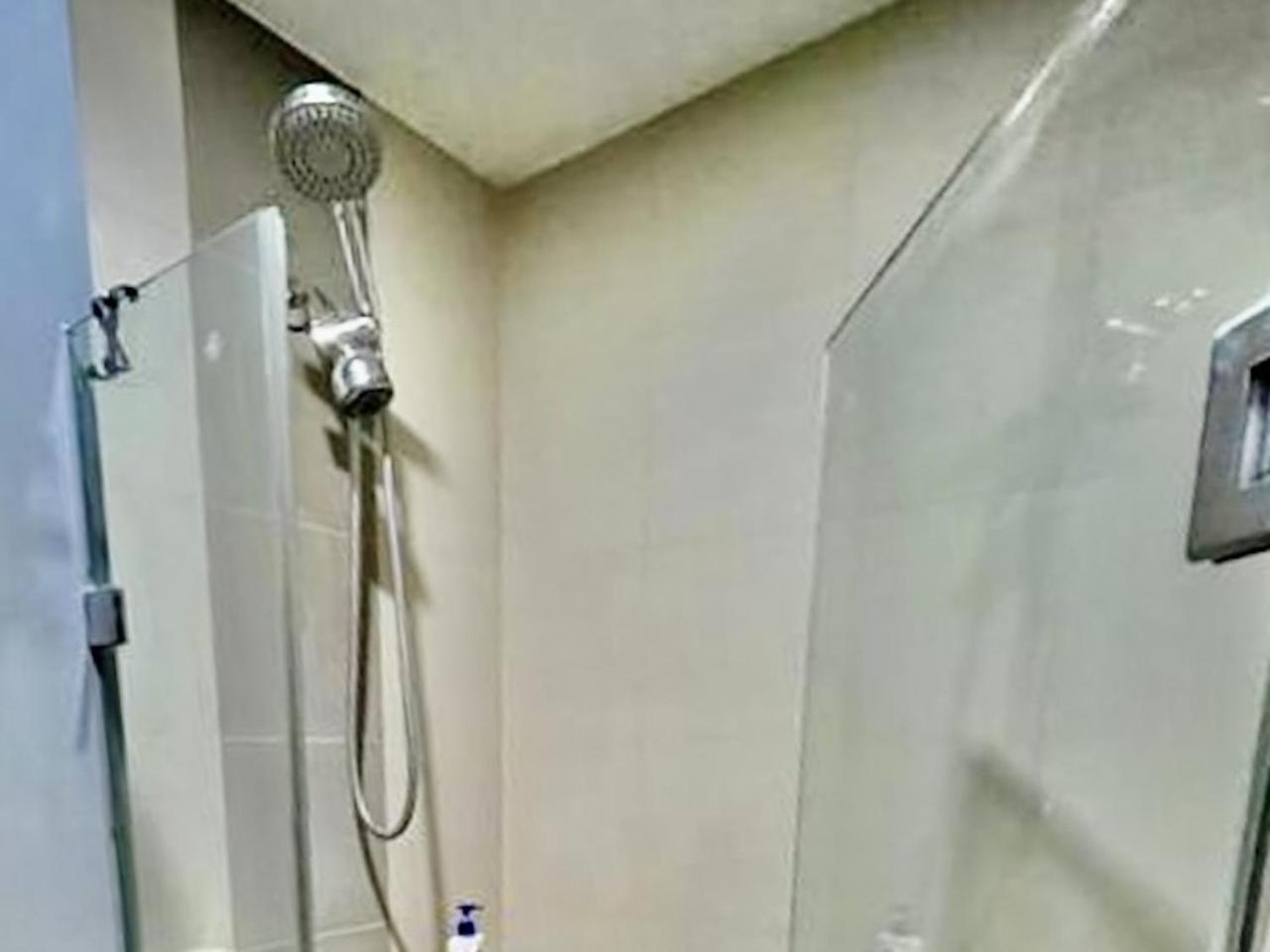 Abreeza Studio Suite 2321 - Pool, Wifi, City View, Washer, Ac, Netflix, Mall Davao ภายนอก รูปภาพ